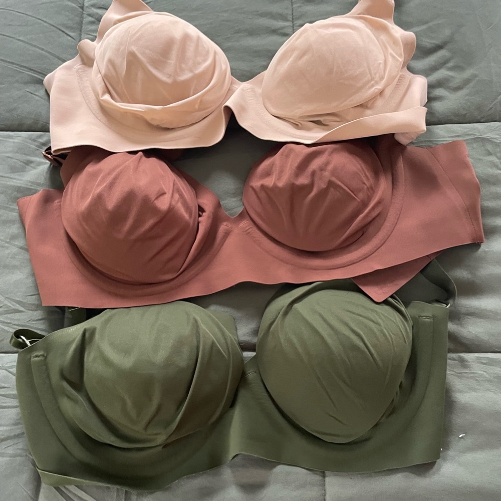 Aerie smoothez Cream, green, and Brown Wire Bras with Molded Cups